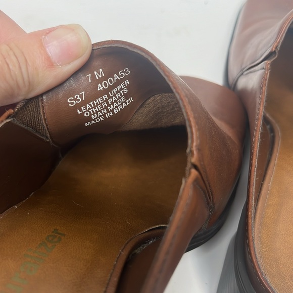 Naturalizer Quaint women’s 7m Brown leather heeled mules. - Picture 5 of 10